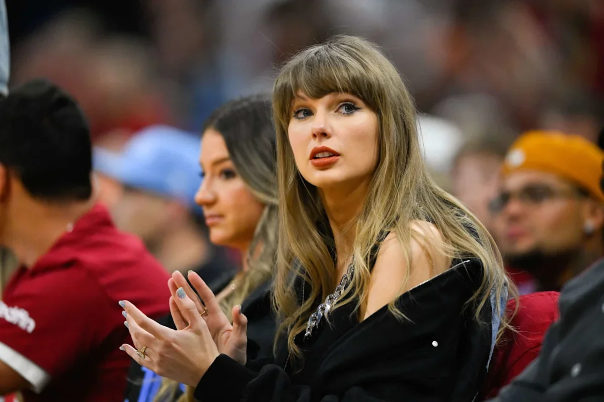 Taylor Swift’s new video shatters streaming records