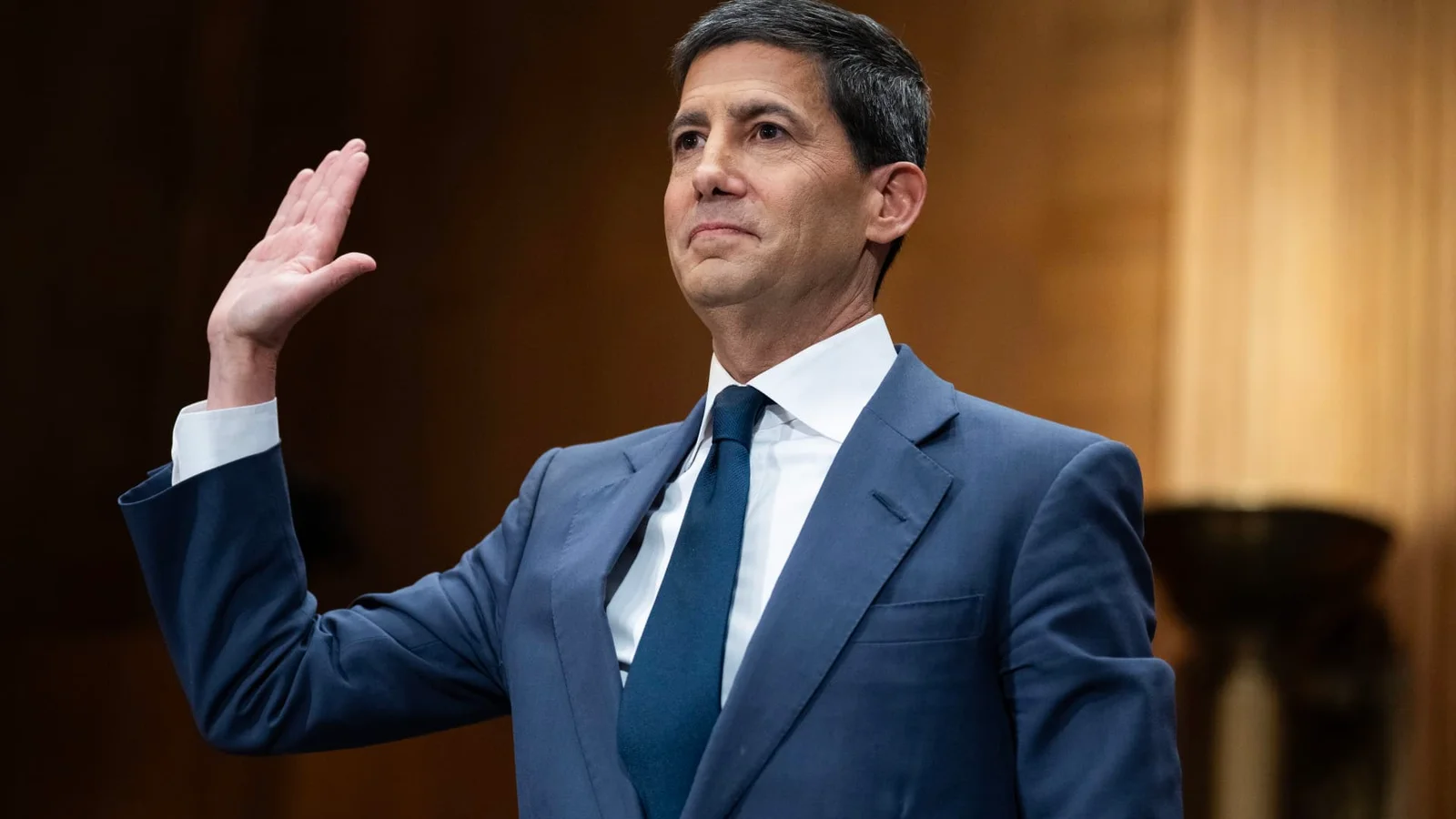 Trump to swear in Warsh as Fed chair, signaling potential policy shift
