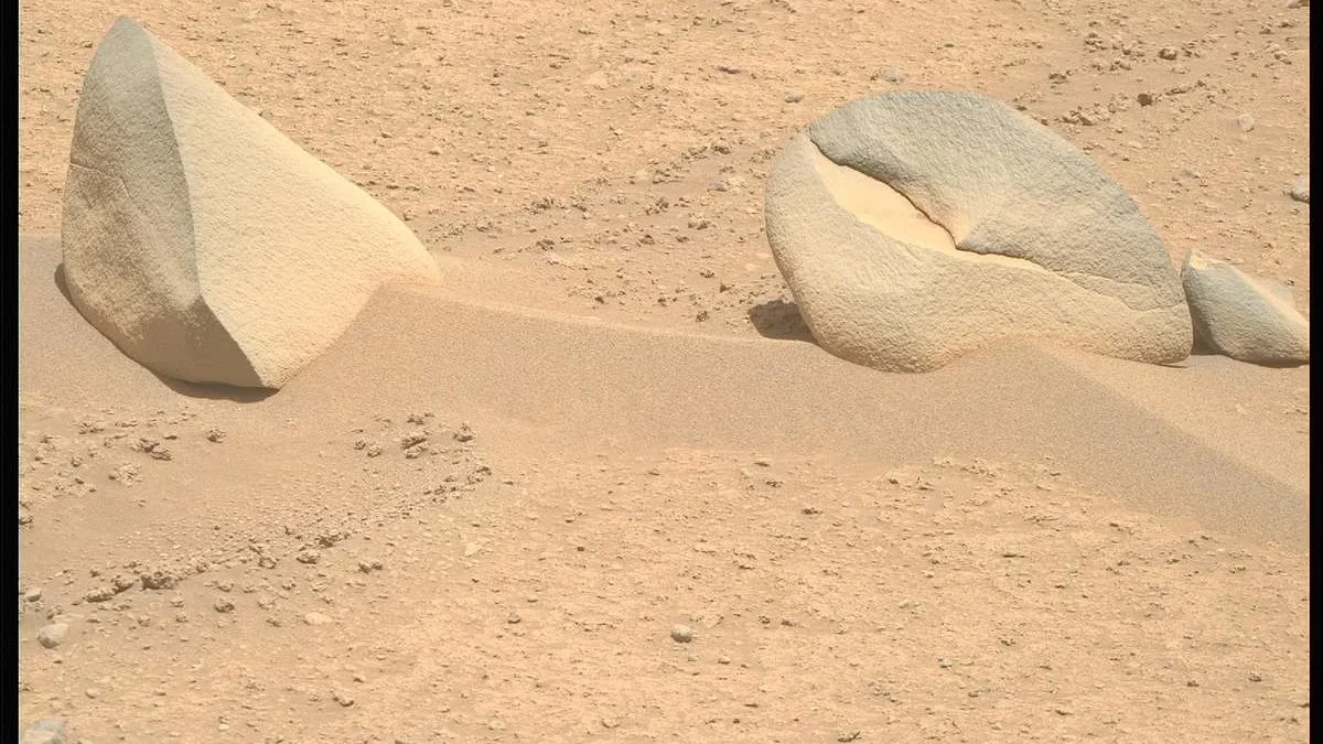 Unusual Martian Rock Formations Captured by NASA's Perseverance Rover