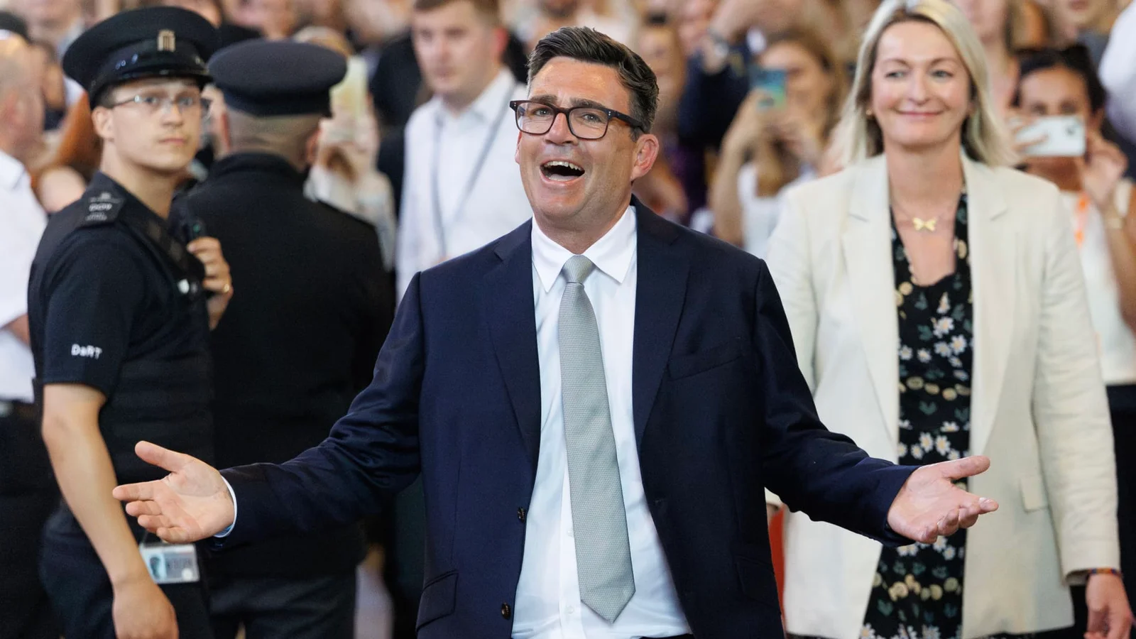 Burnham Set to Lead UK as Markets Weigh His Economic Stakes