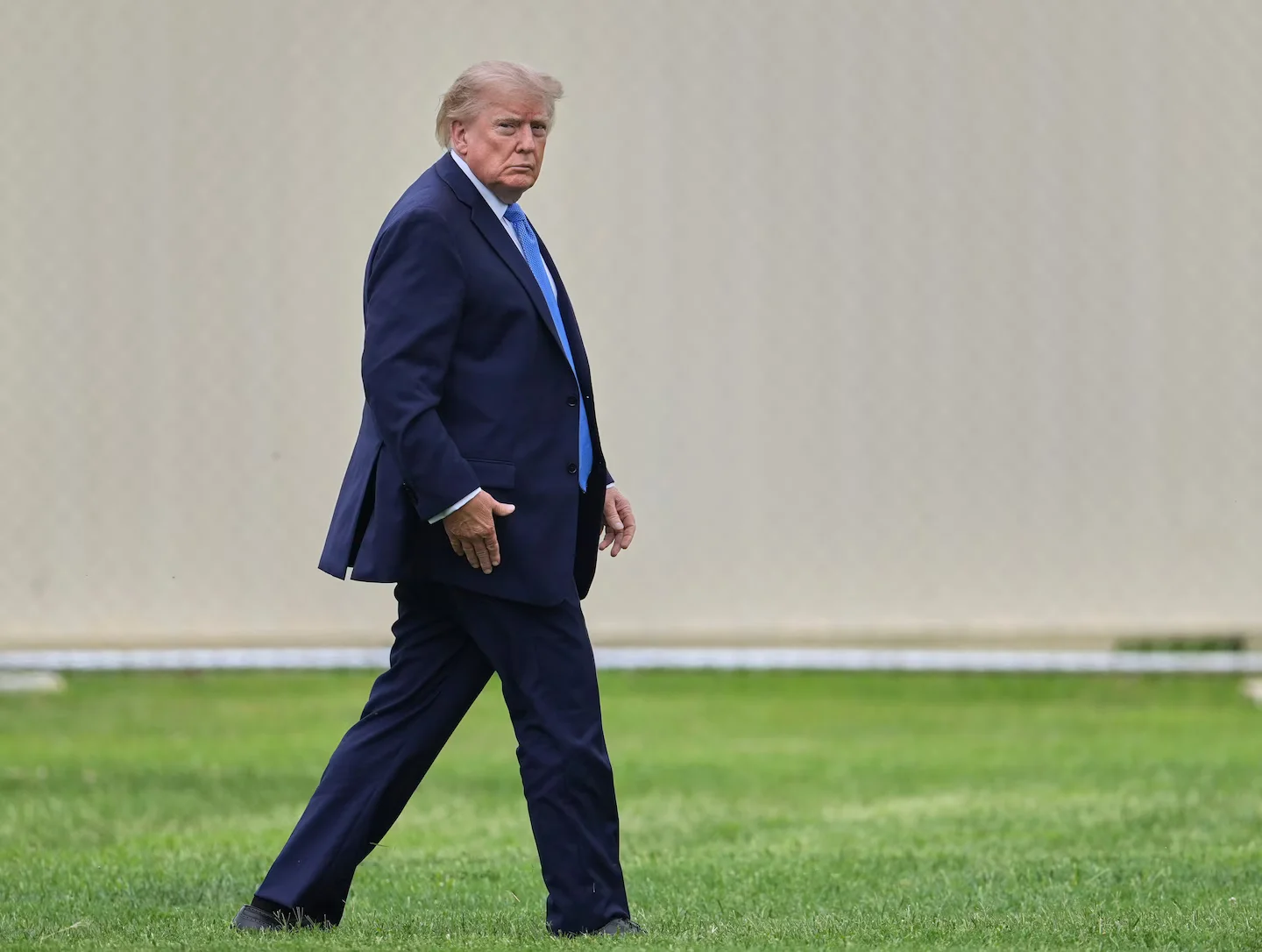 Trump's rising weight draws health warnings from doctors