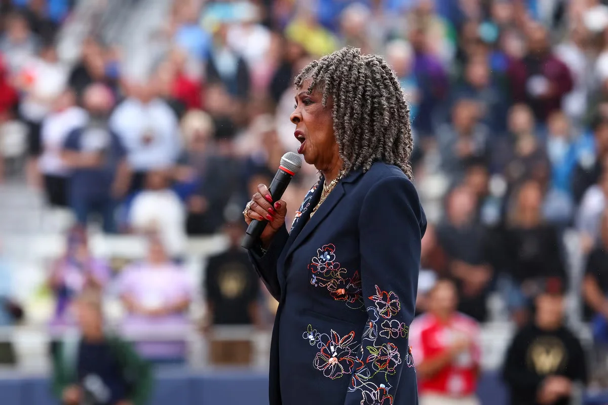 Shaky Star-Spangled Banner goes viral at inaugural Women’s Pro Baseball League game