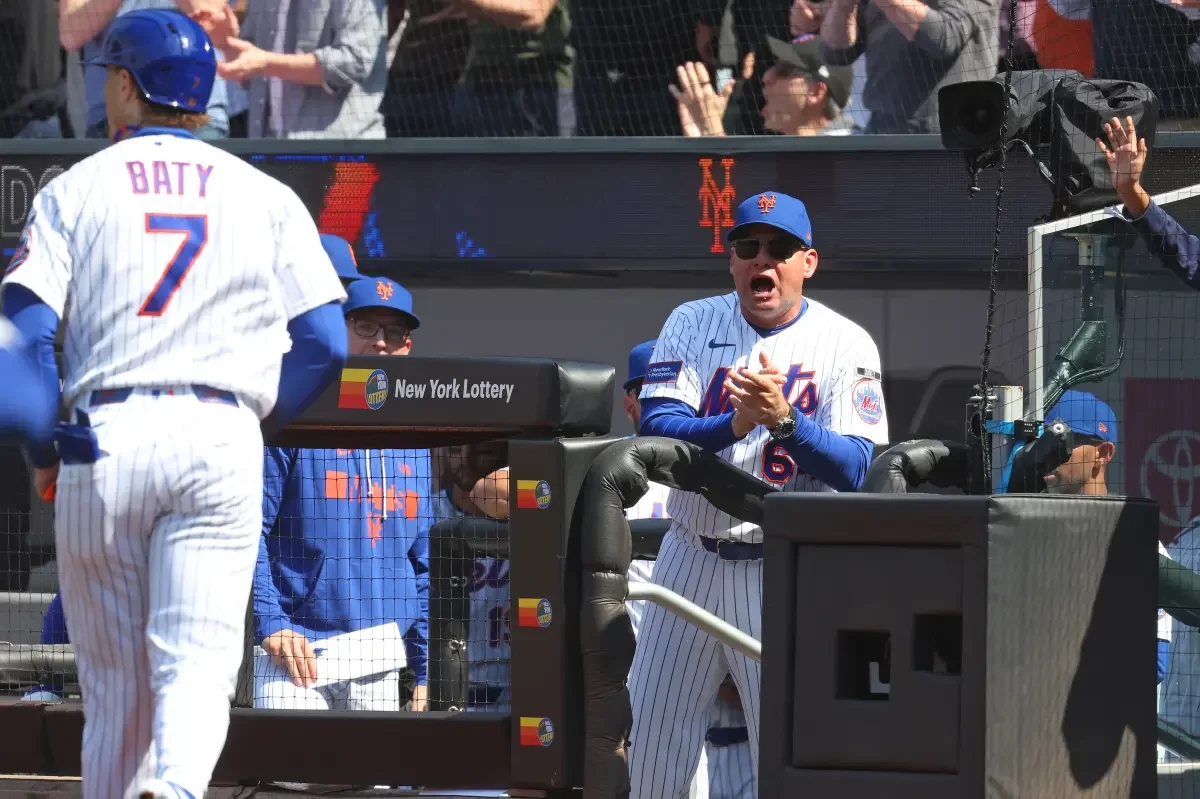 Mets' Mendoza Gets a Pass as Downturn Persists