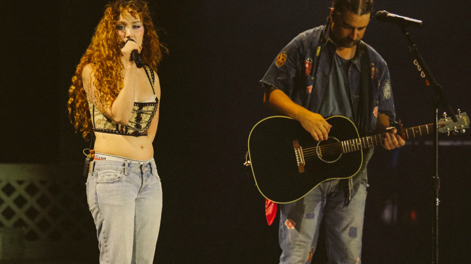 Noah Kahan Enlists Surprise Guest Chappell Roan for California Duet at Rose Bowl