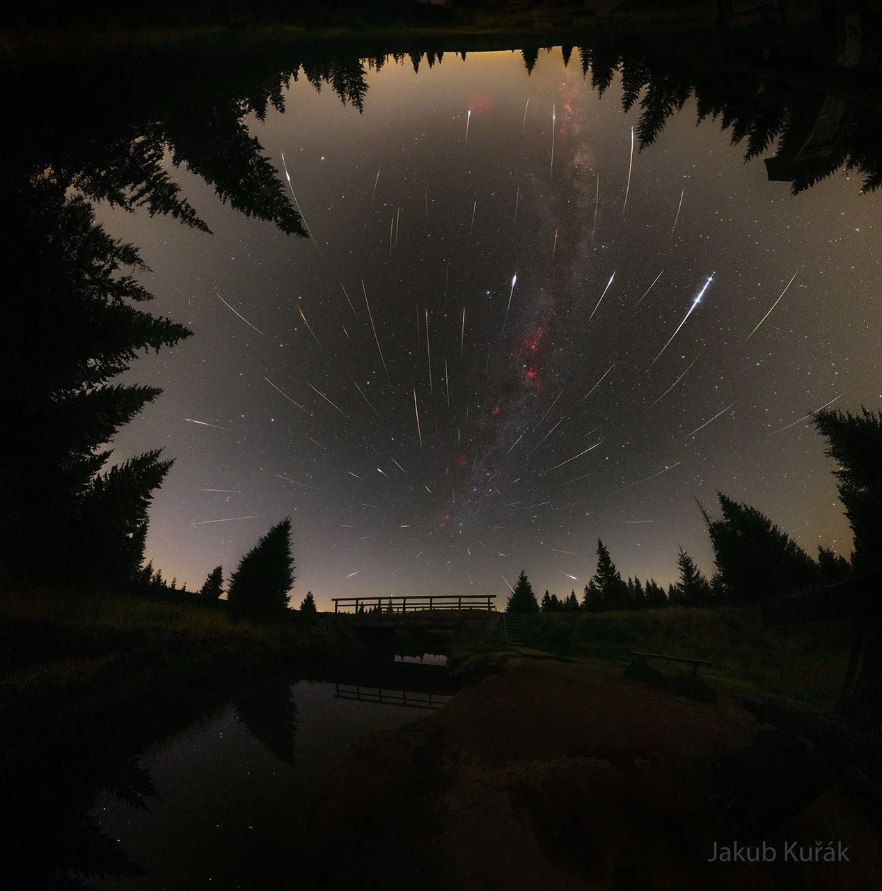 Moonless Perseids Shine Bright Amid 2026 Solar Eclipse