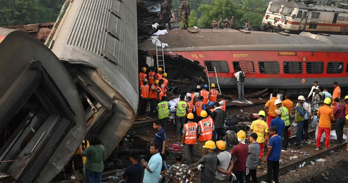 "Indian Train Crash Claims Hundreds of Lives, Cause Still Unknown"