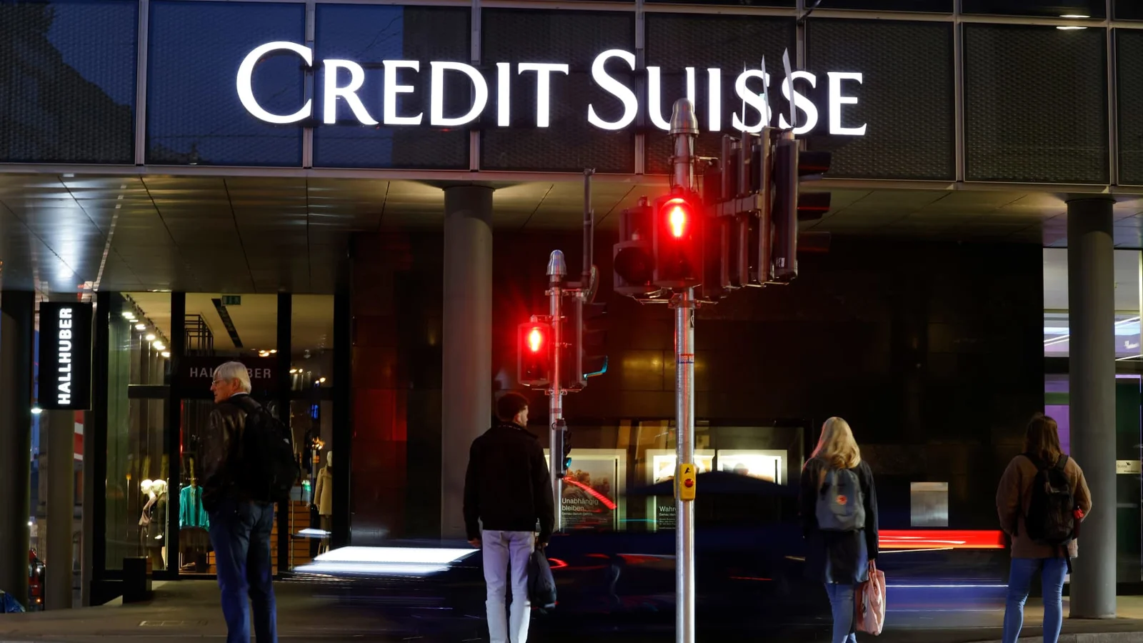 UBS in talks for Credit Suisse takeover as BlackRock denies involvement