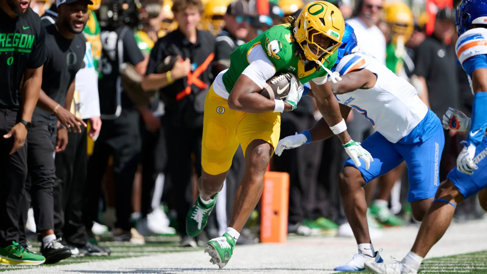 Coaches Poll Shake-Up: Oregon slips, LSU rises after Week 1