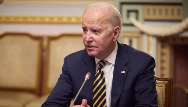"Russian Deployment of Nuclear Weapons in Belarus Draws Criticism from Biden and Putin"