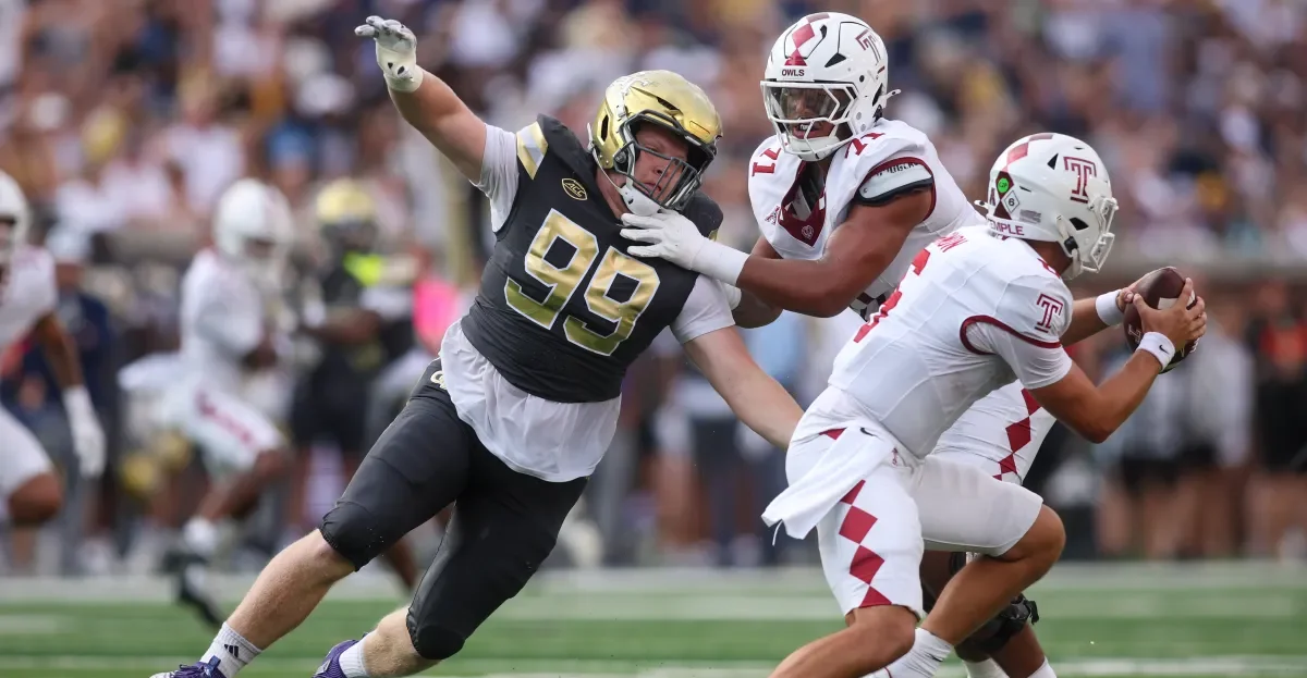 Bears select raw, hyper-athletic DT Jordan van den Berg in Round 6