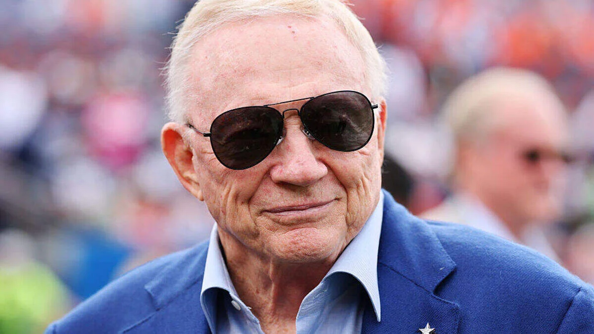Jones hints at blockbuster, win-now trade for Cowboys