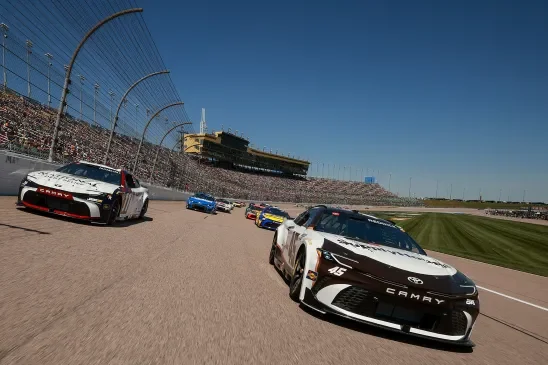 Texas Wurth 400: Hamlin Leads the Pack in Post-Practice Confidence