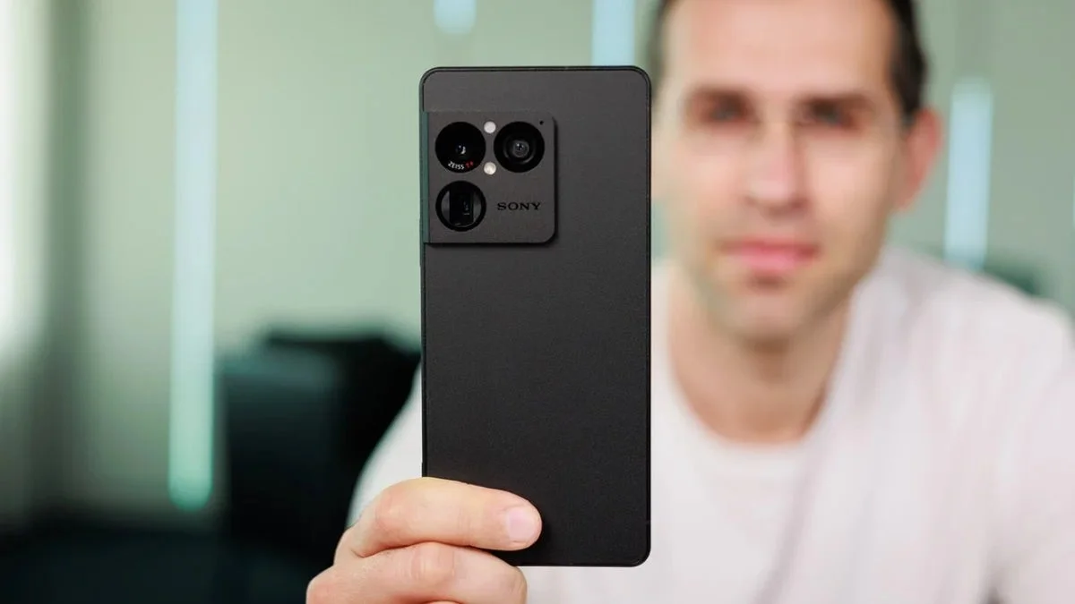 Sony Xperia 1 VIII shows hardware heft but portrait colors fall short of iPhone 17 Pro
