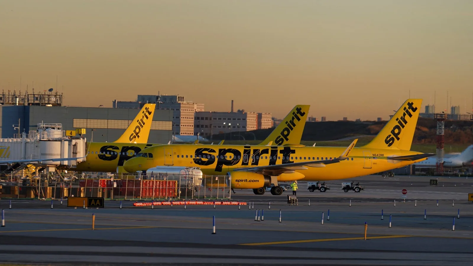 Spirit Airlines on Brink: Liquidation Possible This Week Amid Bankruptcy and Fuel Pressures