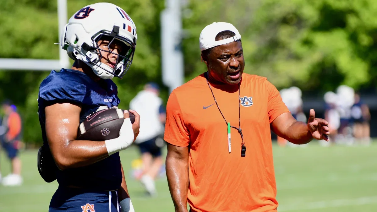 Fourth Auburn fall camp practice spotlights the OL and backfield