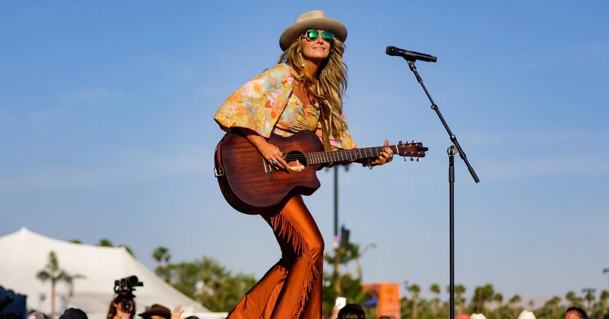Stagecoach Saturday Livestream Brings Wilson, Swims, and Pitbull to Your Screen