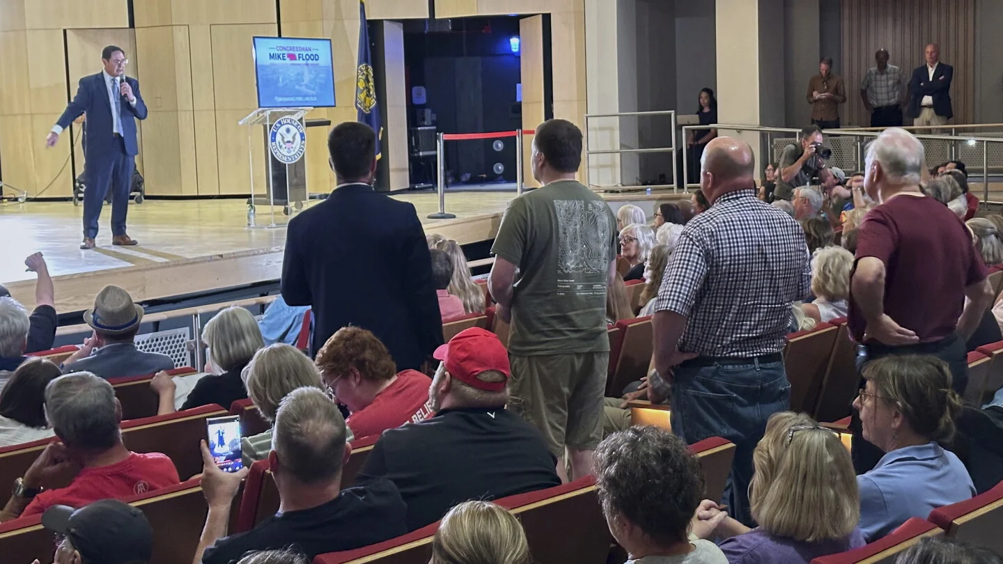 Nebraska Town Hall: Flood Faces Backlash Over Iran War and DOJ Fund