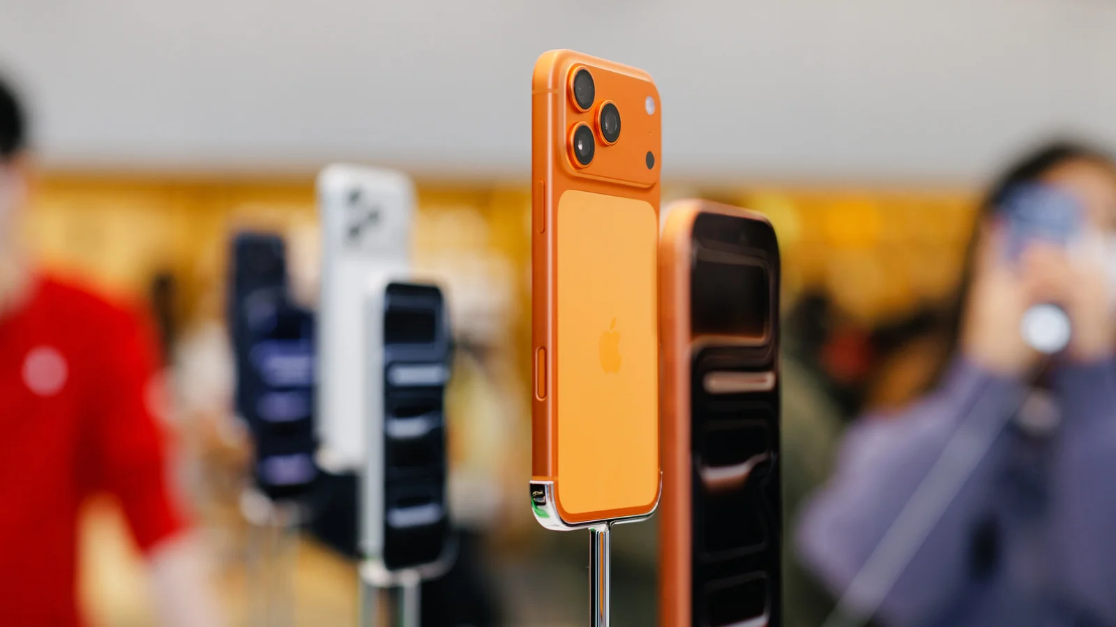 Apple Moves On from Titanium: Aluminum Pro iPhones Boost Cooling and Battery Life