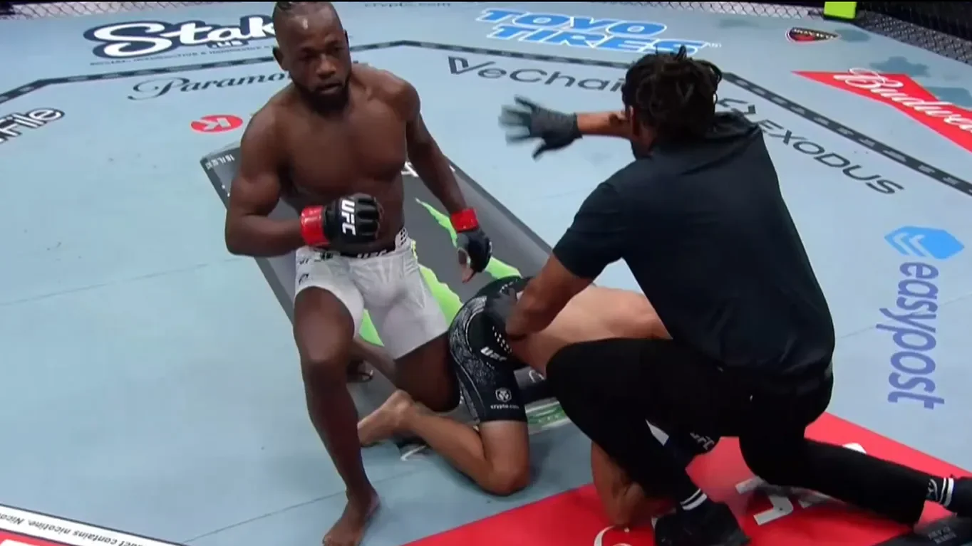 Kape seals comeback TKO of Horiguchi in UFC Vegas 119 main event