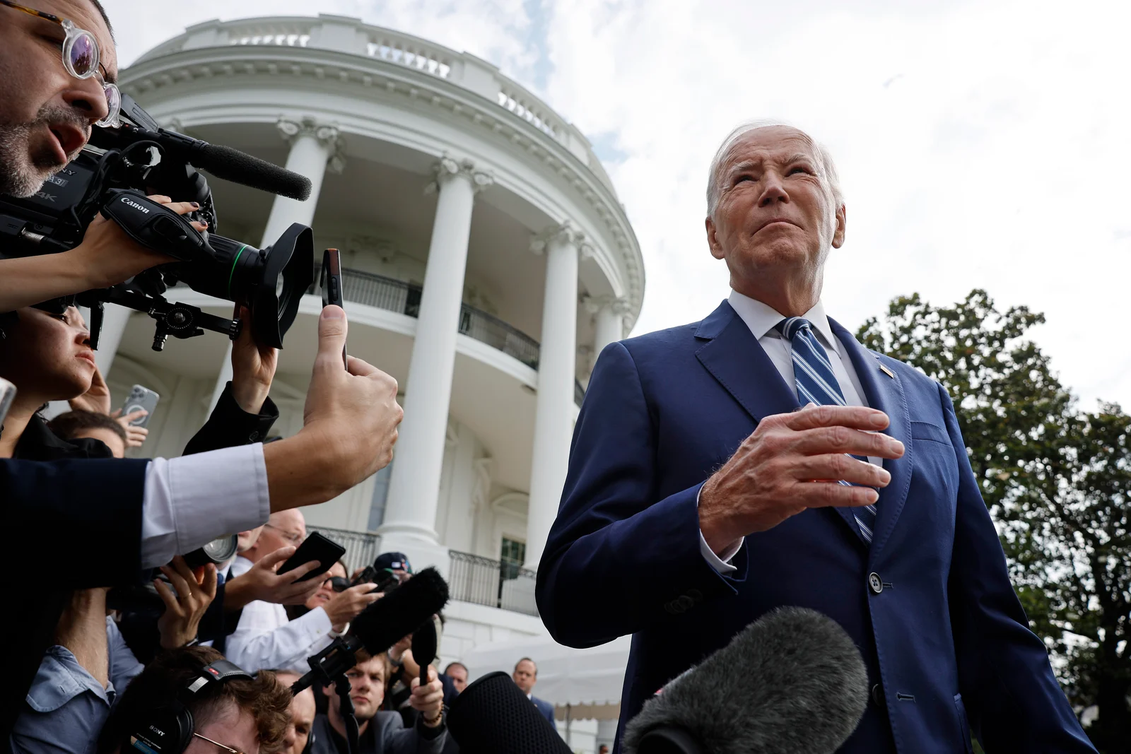 Court Restricts Biden Administration's Communication with Tech Giants