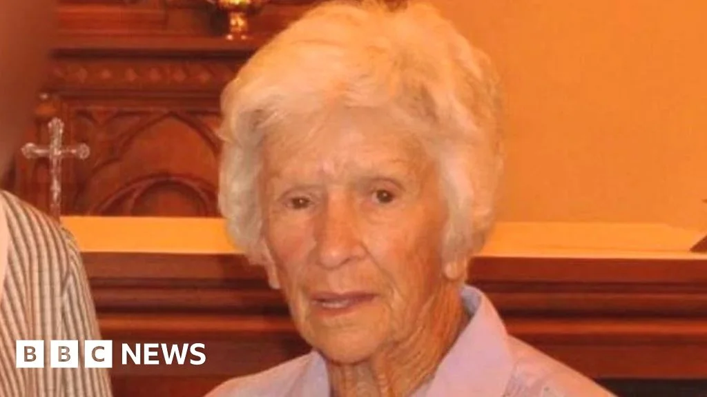 Police Taser 95-Year-Old Woman with Dementia, Sparking Outcry.