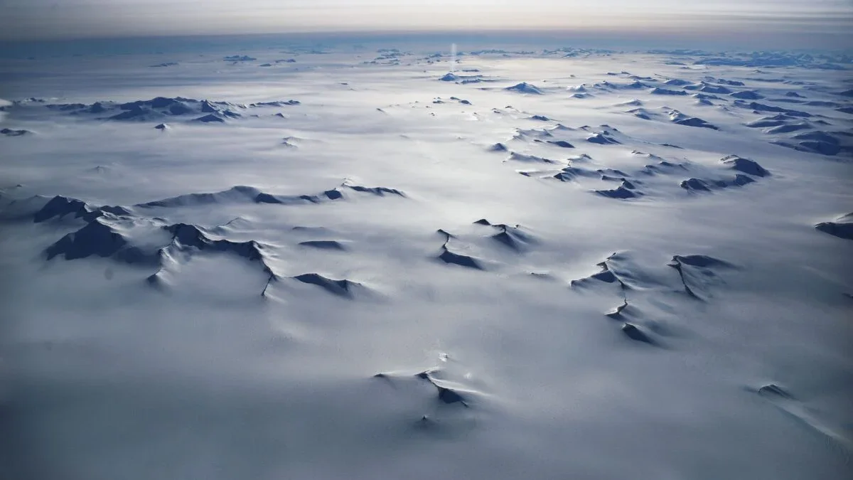 Ancient mantle shifts jumpstarted Antarctica's ice age
