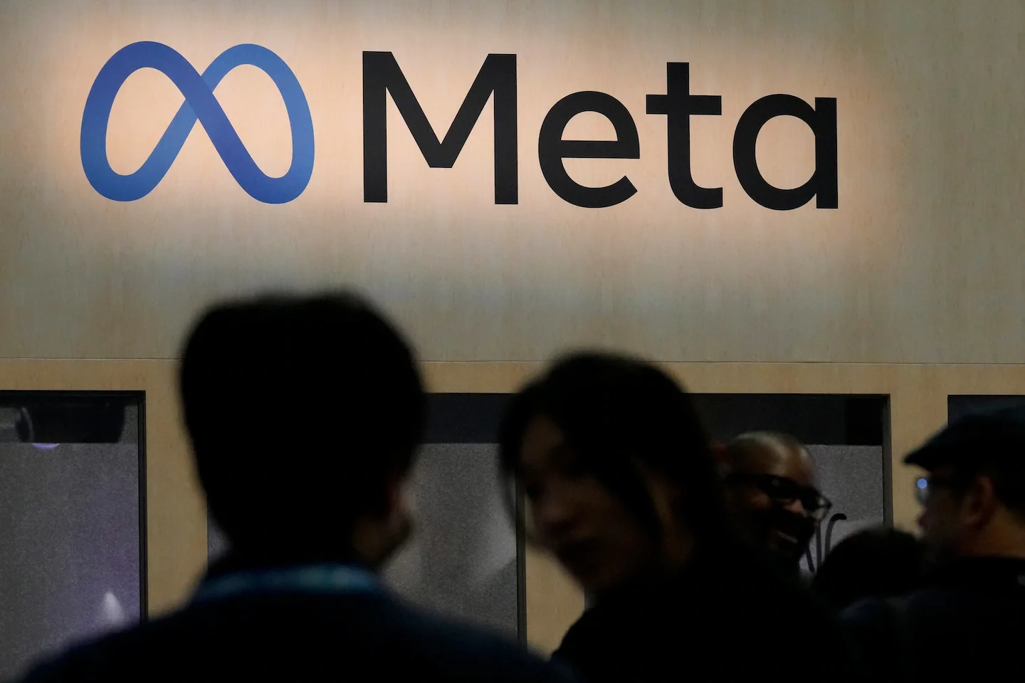 Meta threatens news blackout in California over proposed bill.