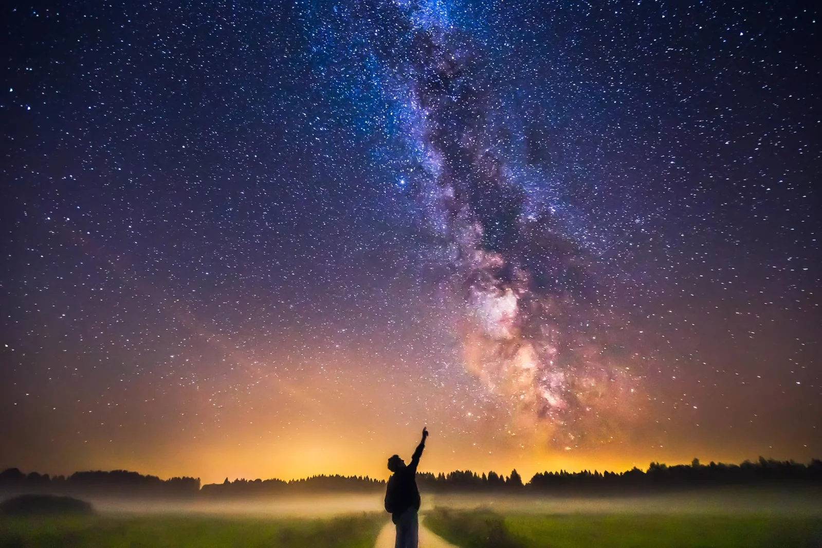 Milky Way’s Quiet Core Reveals Hidden Wind From Its Central Black Hole
