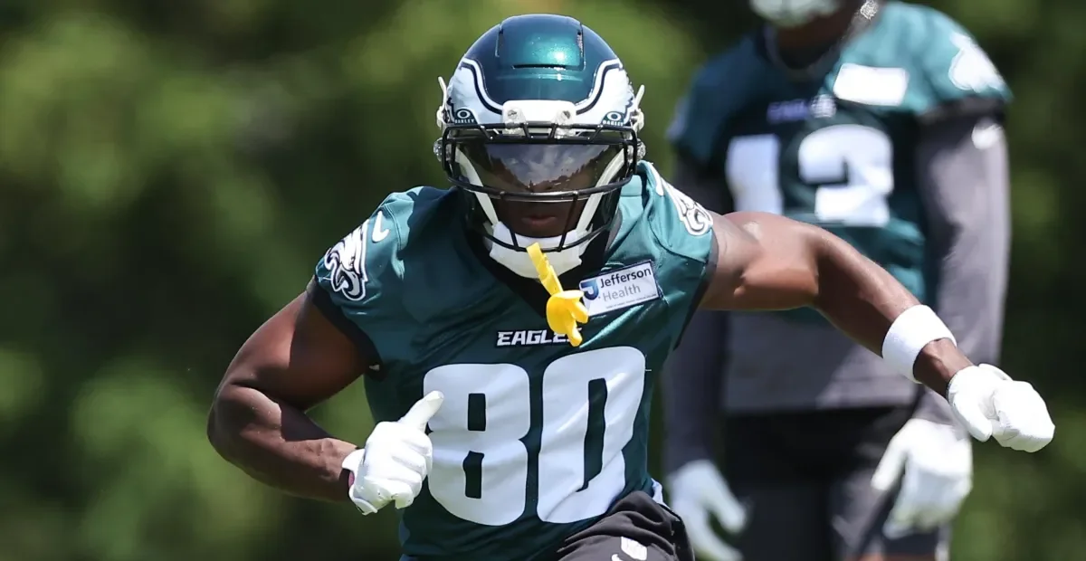 Darius Cooper Emerges as Eagles' Camp Standout