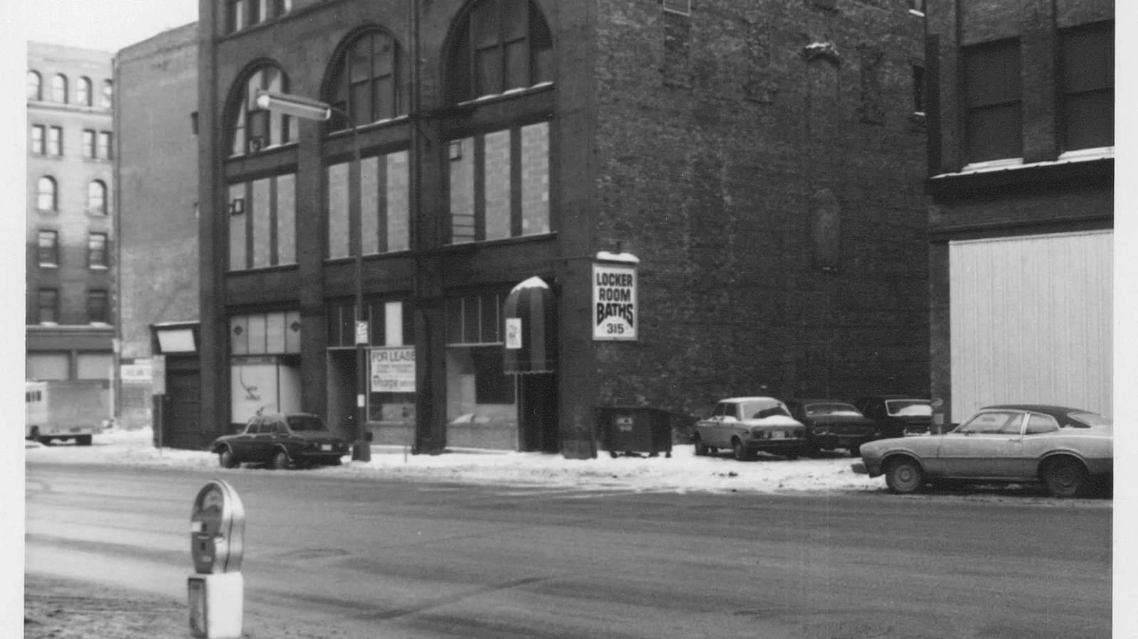 Minneapolis to weigh lifting bathhouse ban through new regulations