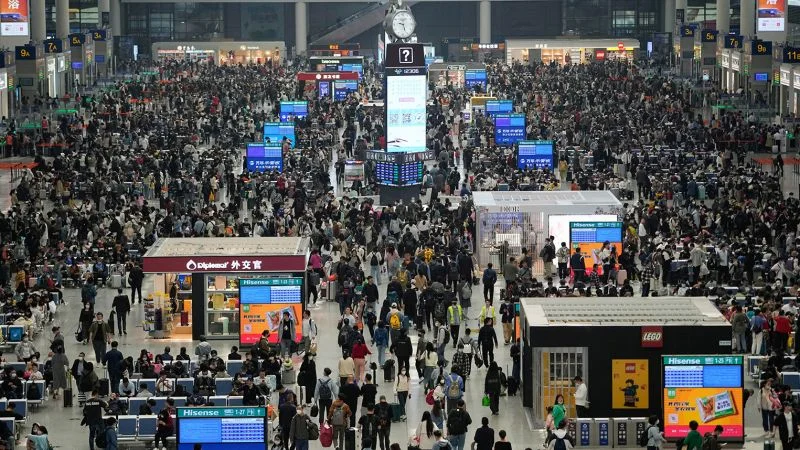 China's May Holidays Bring Tourist Boom Despite Pandemic