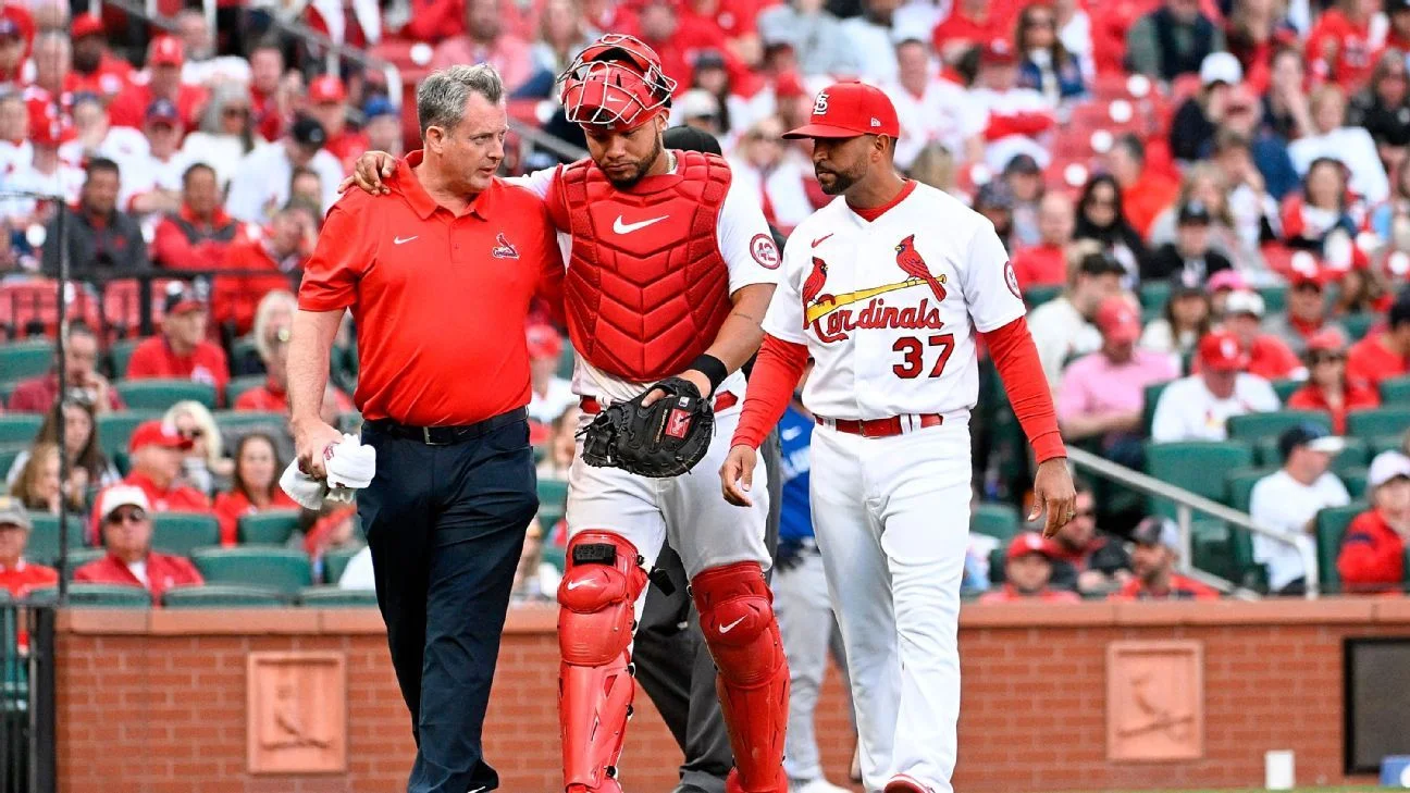 Willson Contreras' Injury Raises Concerns for Cardinals' Season Opener.