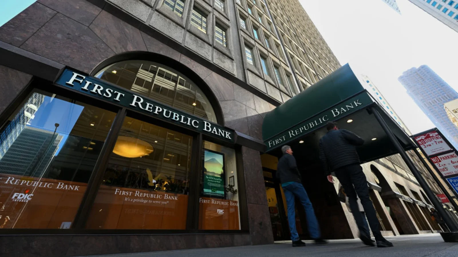 Banking Sector Volatility: First Republic Troubles Deepen While Other Regional Banks Rally.