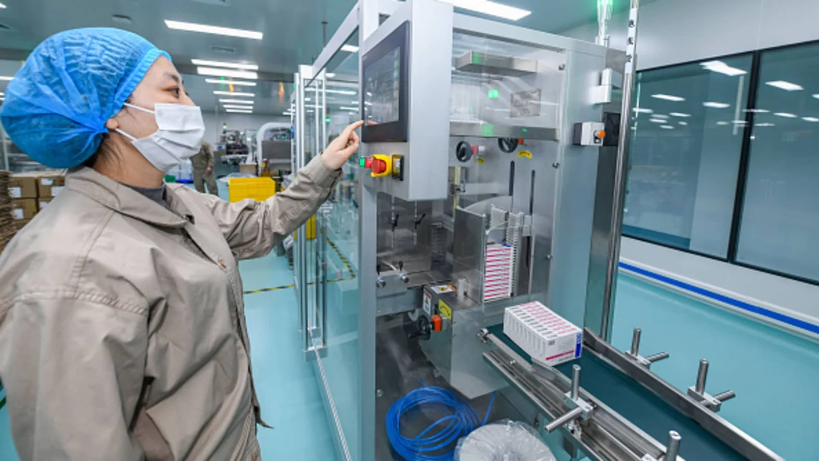 FDA permits import of unapproved Chinese cancer drug to alleviate U.S. shortage.