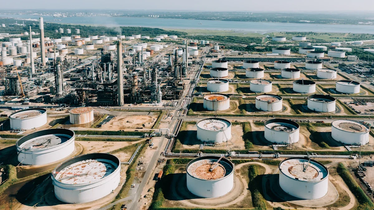 Oil Rally as US Moves to Reimpose Hormuz Blockade and 20% Cargo Fee