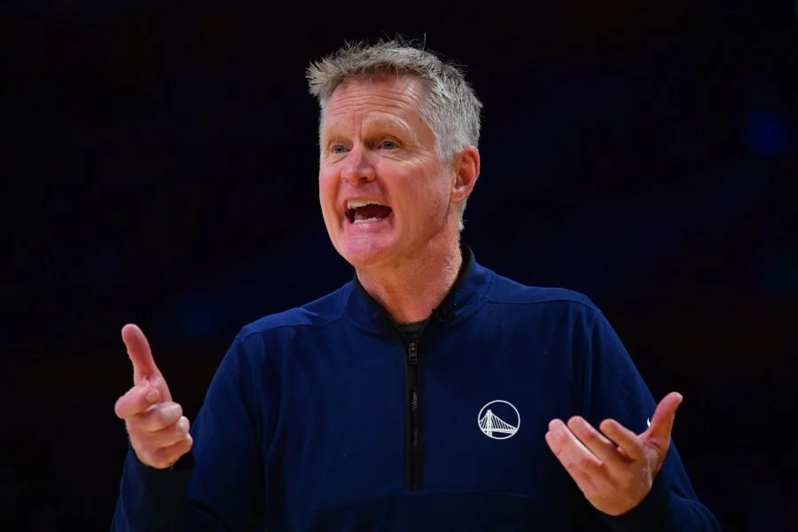 Kerr’s Coaching Future With Warriors Hangs in the Balance