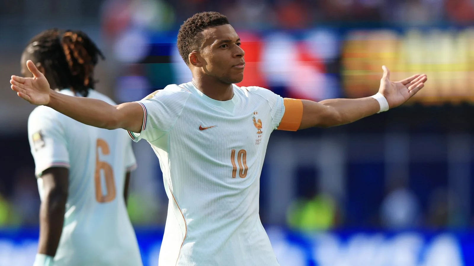 Mbappe keeps the Messi duel alive as France reach World Cup semis