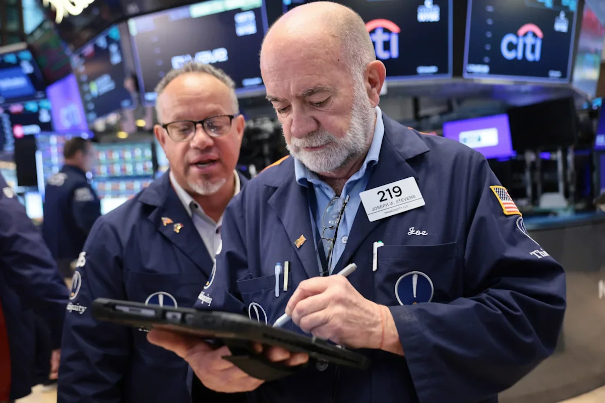 Tech rout drags U.S. futures as AI demand doubts shadow Iran progress