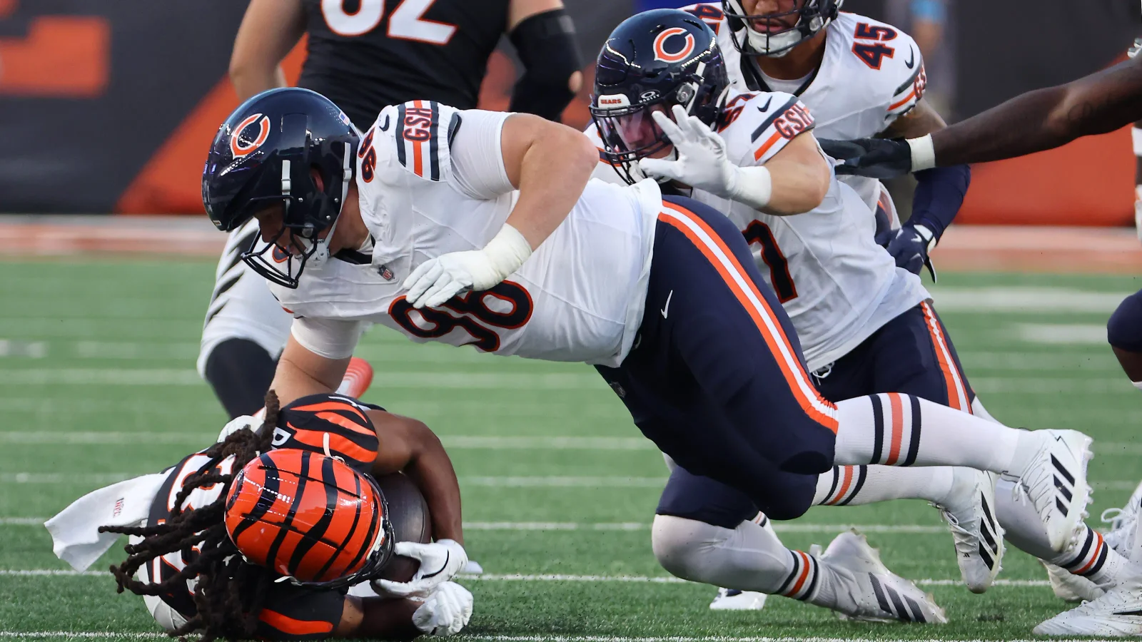 Bears flash rookies, falter on defense in preseason loss to Bengals