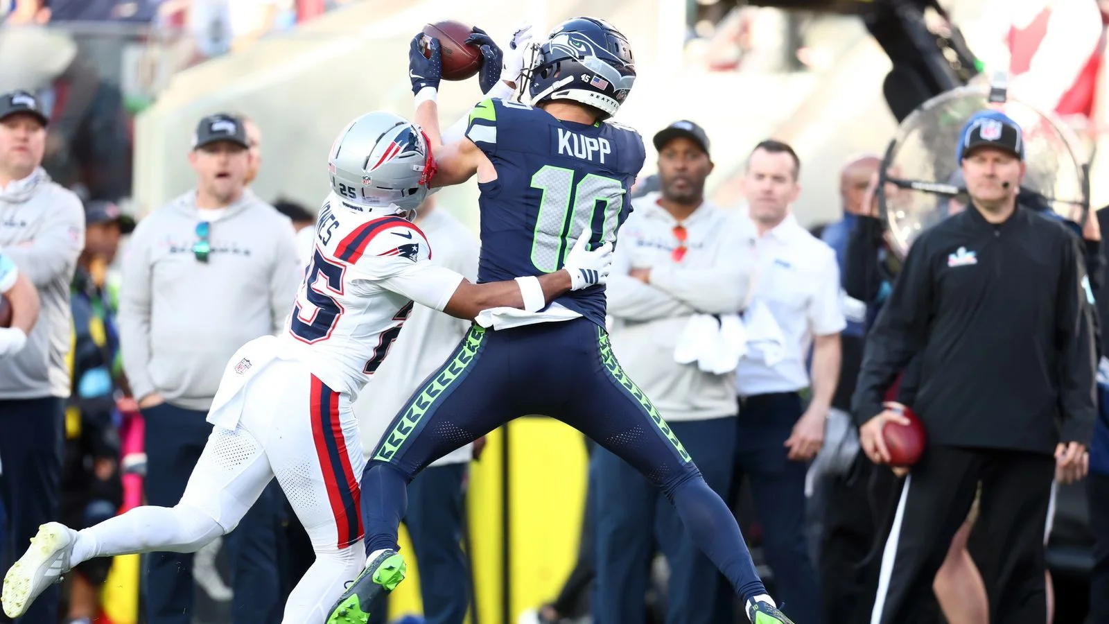Patriots stay grounded as Super Bowl rematch looms in Seattle opener