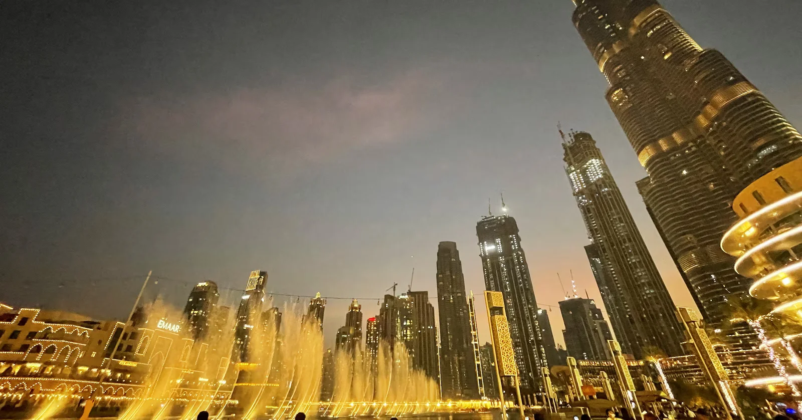 Satellite heartbeat reveals bursty growth in six global cities