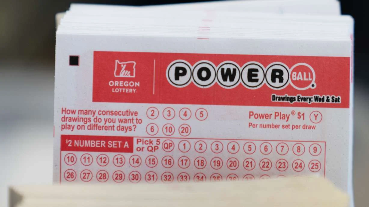Quincy Hy-Vee sells $1B Powerball jackpot ticket
