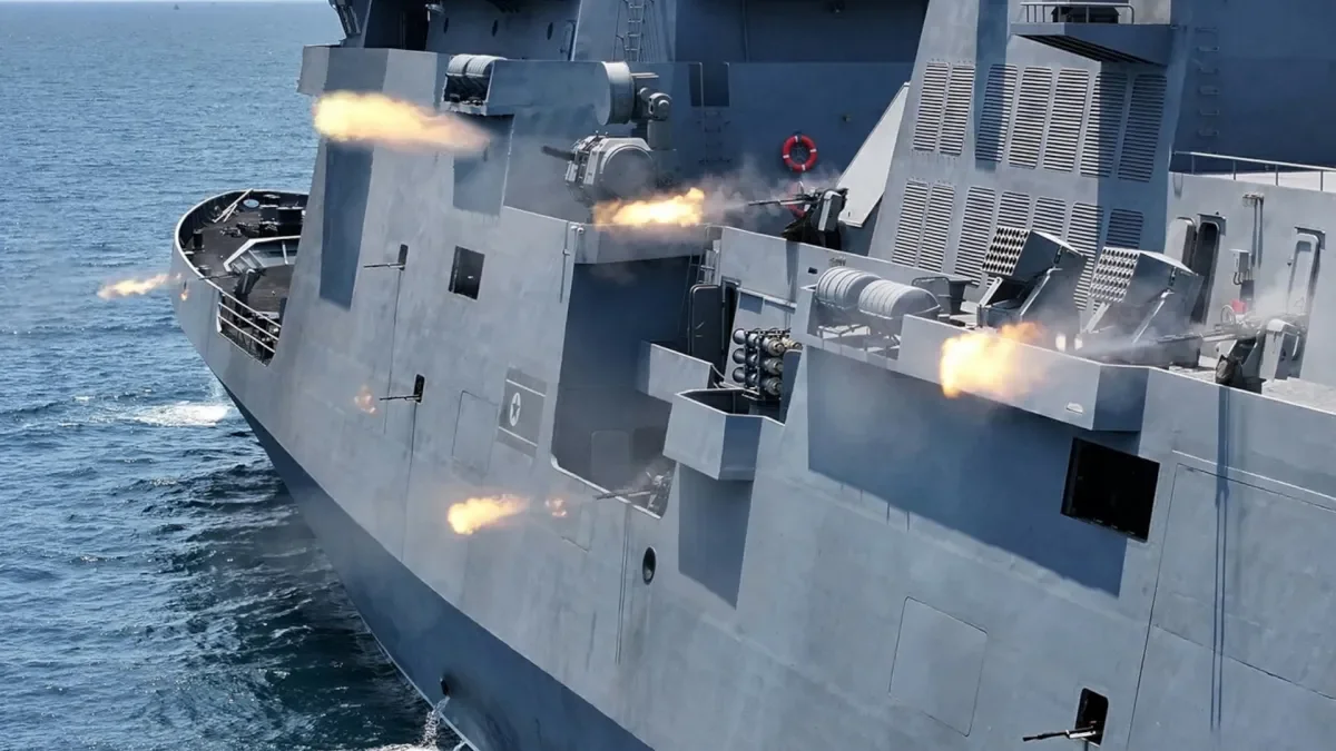 Kang Kon: A Frigate Bristling With Guns and Questionable Survivability