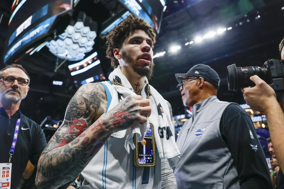 LaMelo Ball punches mascot Hugo after Hornets’ play-in win over Heat