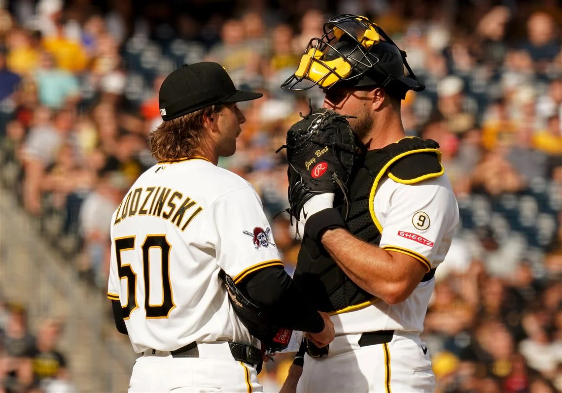 Pirates trade Bart to Braves for bullpen depth, clearing catcher logjam
