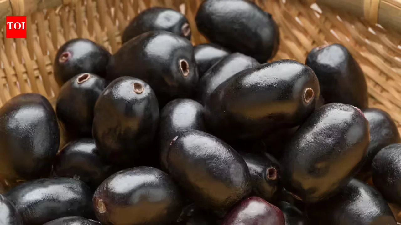 Jamun: a seasonal aid for blood sugar, not a diabetes cure