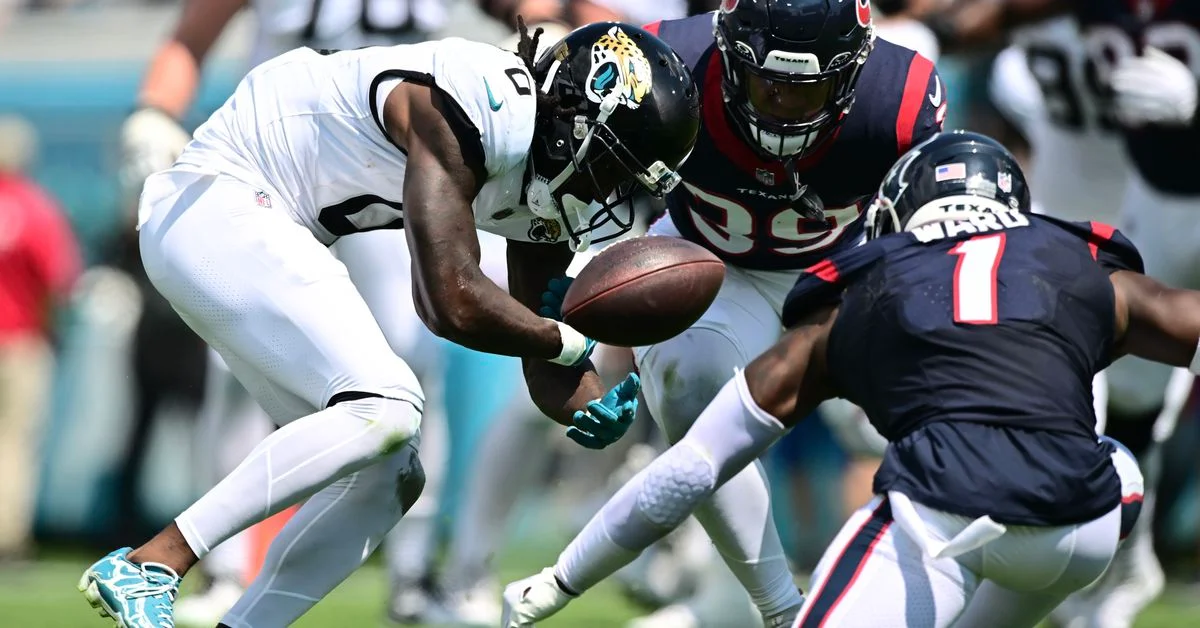 "Texans Dominate Jaguars in Week 3 Showdown"