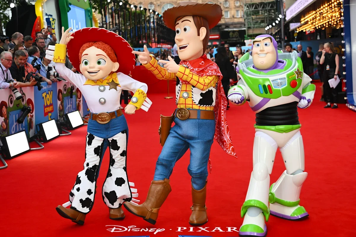 Disney Tops Q3 on Parks Growth as A+E Stake Sells to Hearst