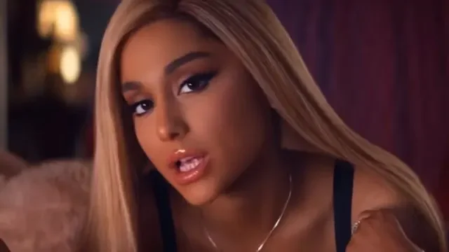 Ariana Grande Tour Sparks Scrutiny of Private Life