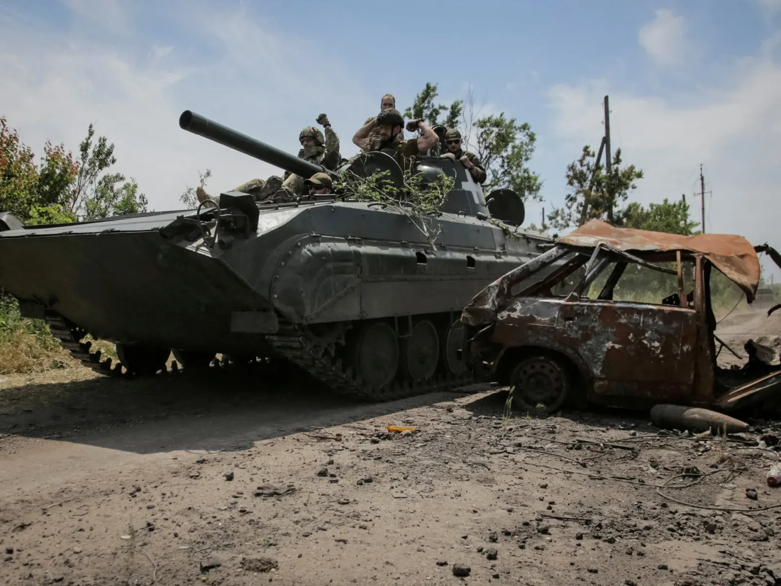 US military leaders emphasize the challenges of Ukraine's ongoing conflict.